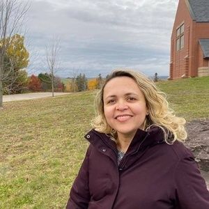 Meet your Posher, Érica munira